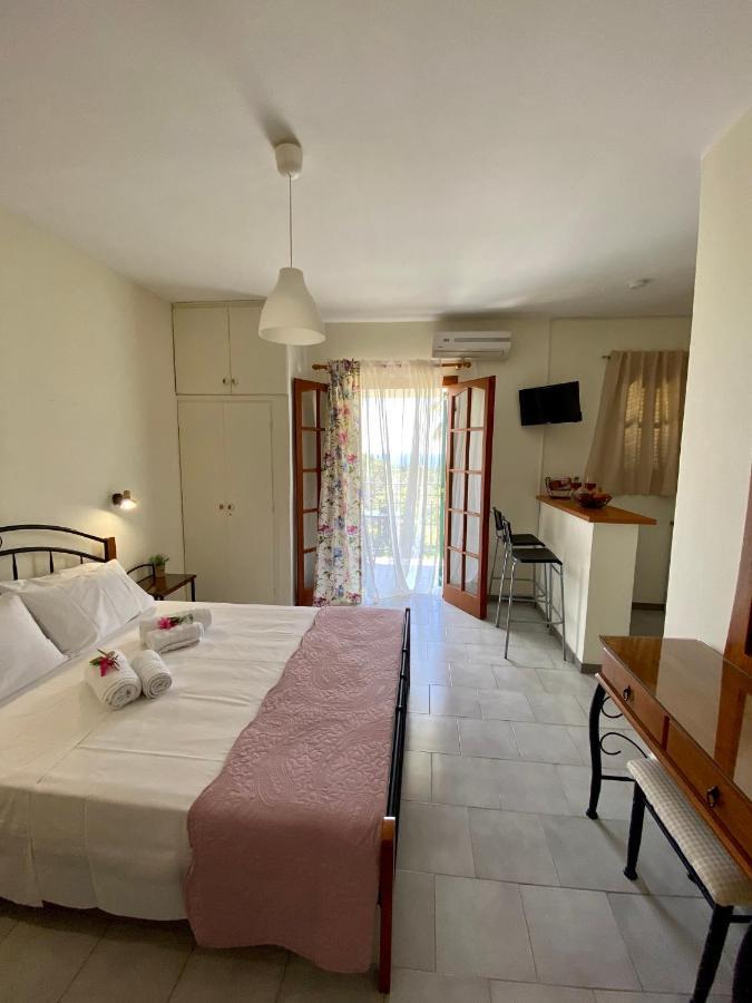 Lemon Tree Apartments A D Argostoli  Exterior photo